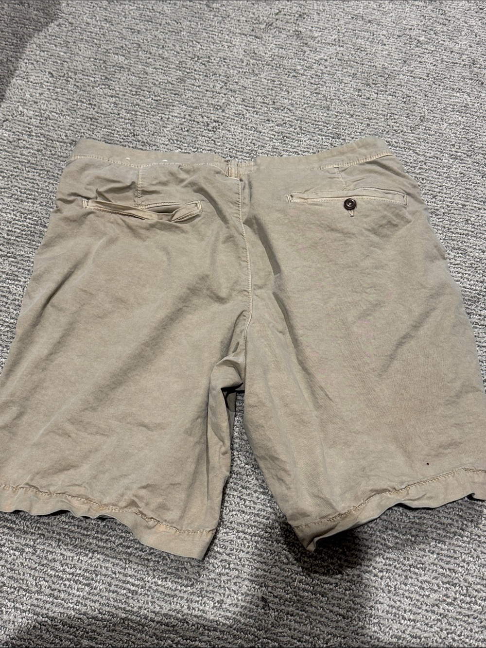American Eagle Outfitters Men's Flat-Front Shorts in Khaki